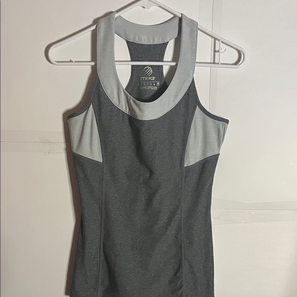 😄MPG workout tank top full support large reflector